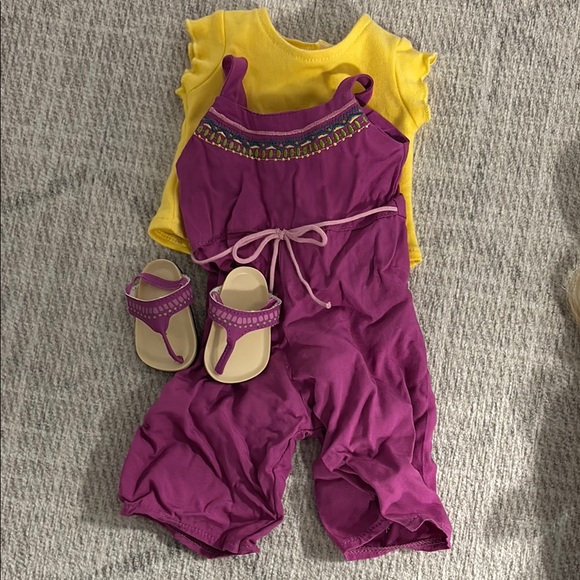 American girl Kira with 3 additional Outfits - Picture 4 of 6